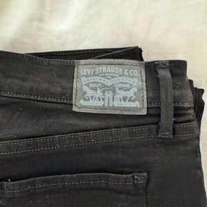 Levi Strauss 311 Shaping Skinny Jeans